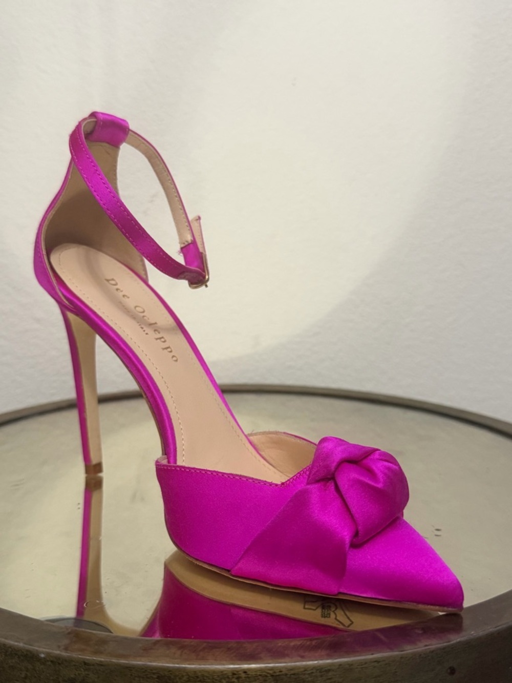 New Dee Ocleppo satin 610 fuxia bow pink heels sz 37